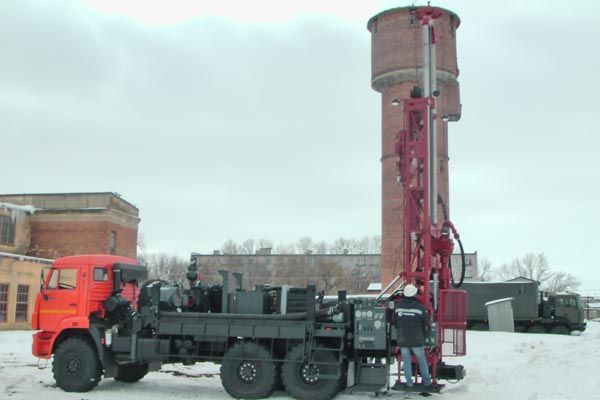 Буровая 21. МБУ-300. TSJ-30 характеристики буровая установка. Что такое буровая установка для взрыва.