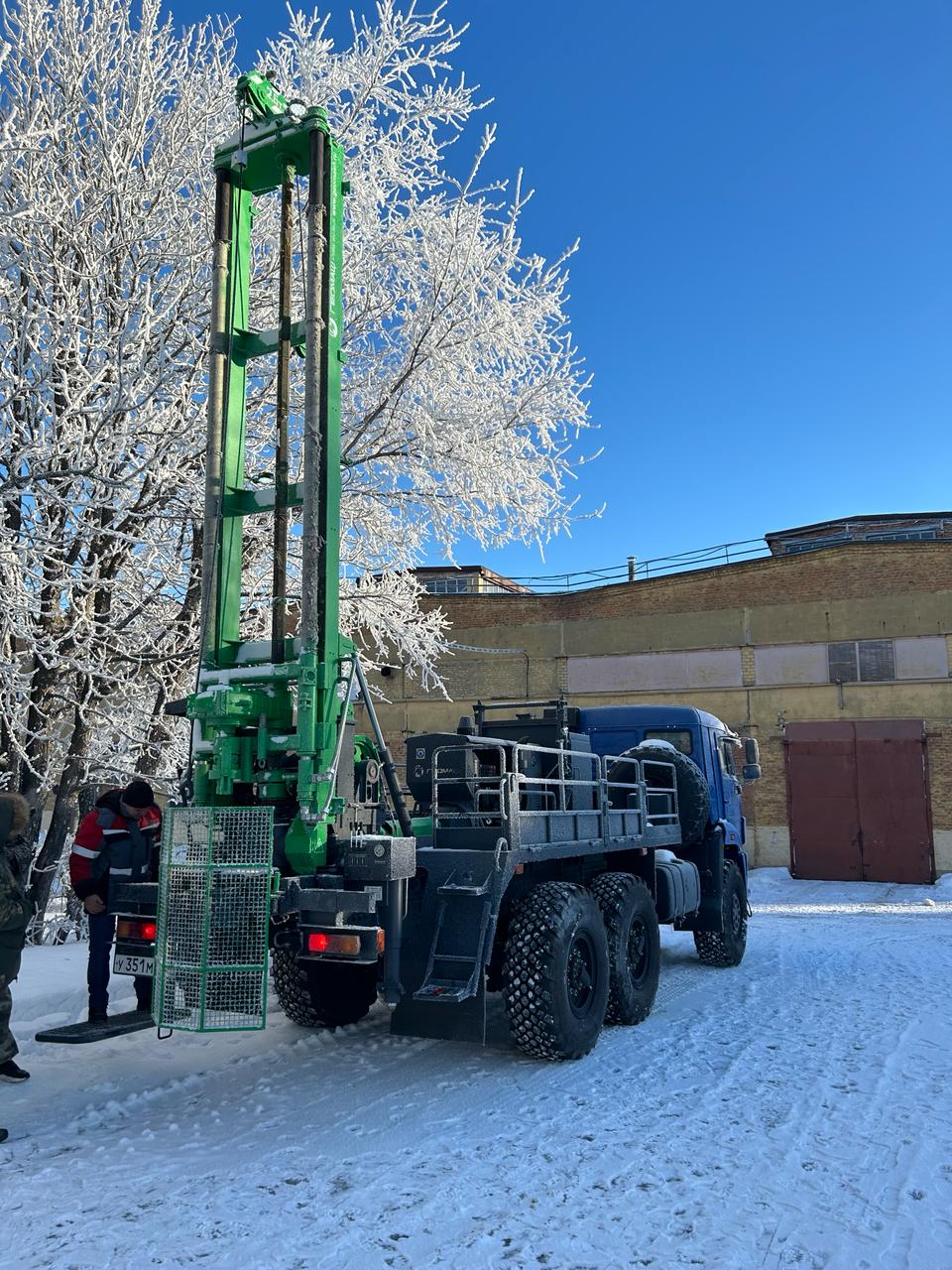 Буровая установка ПБУ-2