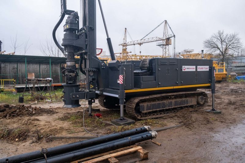 Буровая установка УГБ-900 (строительство)