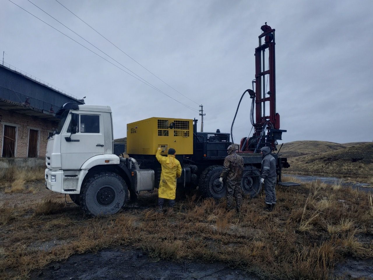 Буровая установка ПБУ-2