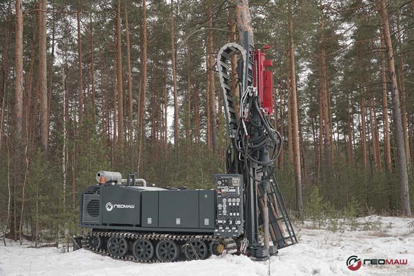 Буровая установка УГБ-996 «Пионер» в Санкт-Петербурге