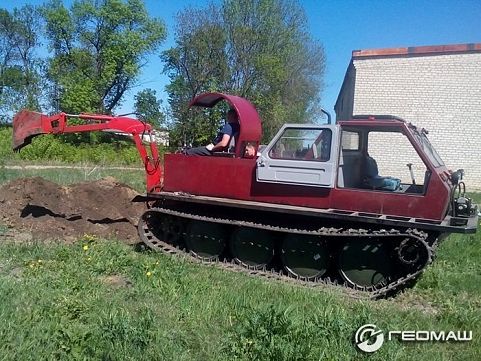 ГТМ-0.8Э с экскаваторной навеской в Санкт-Петербурге