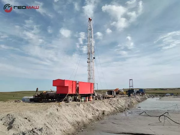 Роторная буровая установка УРБ-25 (гидрогеология) в Казахстане